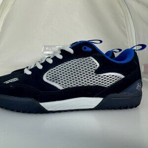 Es Quattro skateboarding Leather sneaker shoes Size 9 NWOB Navy/Gray